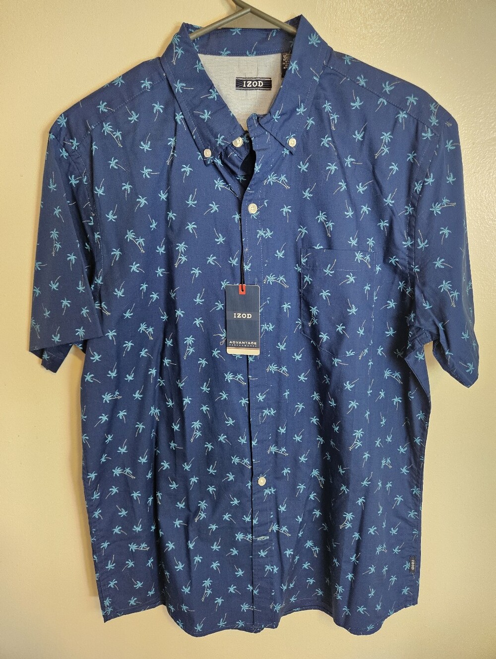 NWT IZOD Advantage Performance Blue Palm Tree Short Sleeve Button Down Shirt L